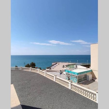 Paradis Salou, Centro Turistico, Wifi, Piscina, Vistas Al Mar Luaran gambar